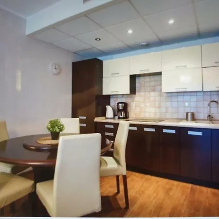 Amberhome Promenada 28 Apartman *