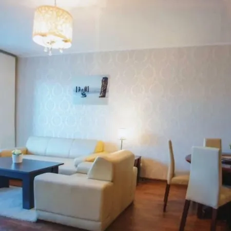 Amberhome Promenada 28